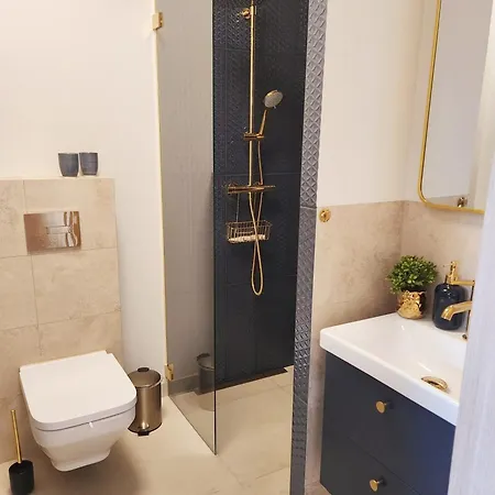 Miedzy Lasem A Morzem *