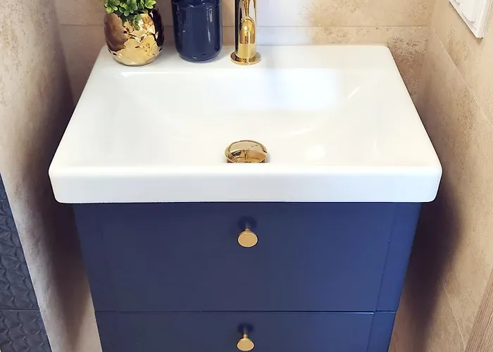 Miedzy Lasem A Morzem *