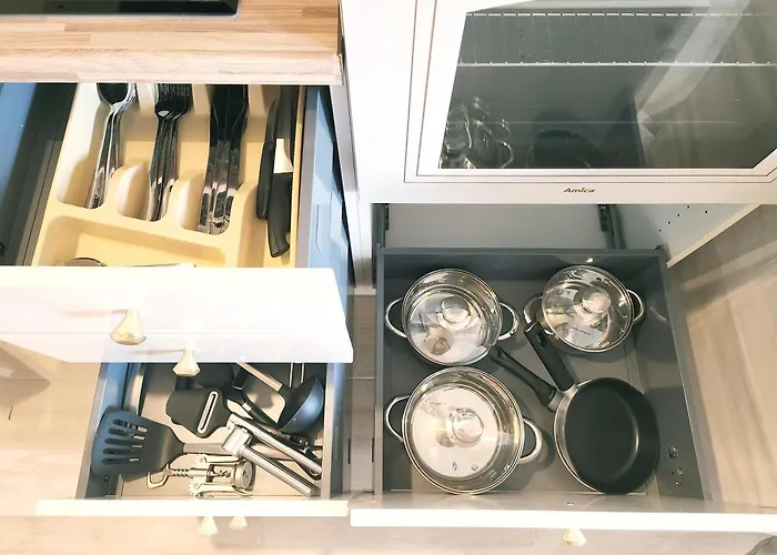 Miedzy Lasem A Morzem *