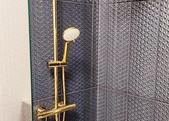 Miedzy Lasem A Morzem * Dziwnów